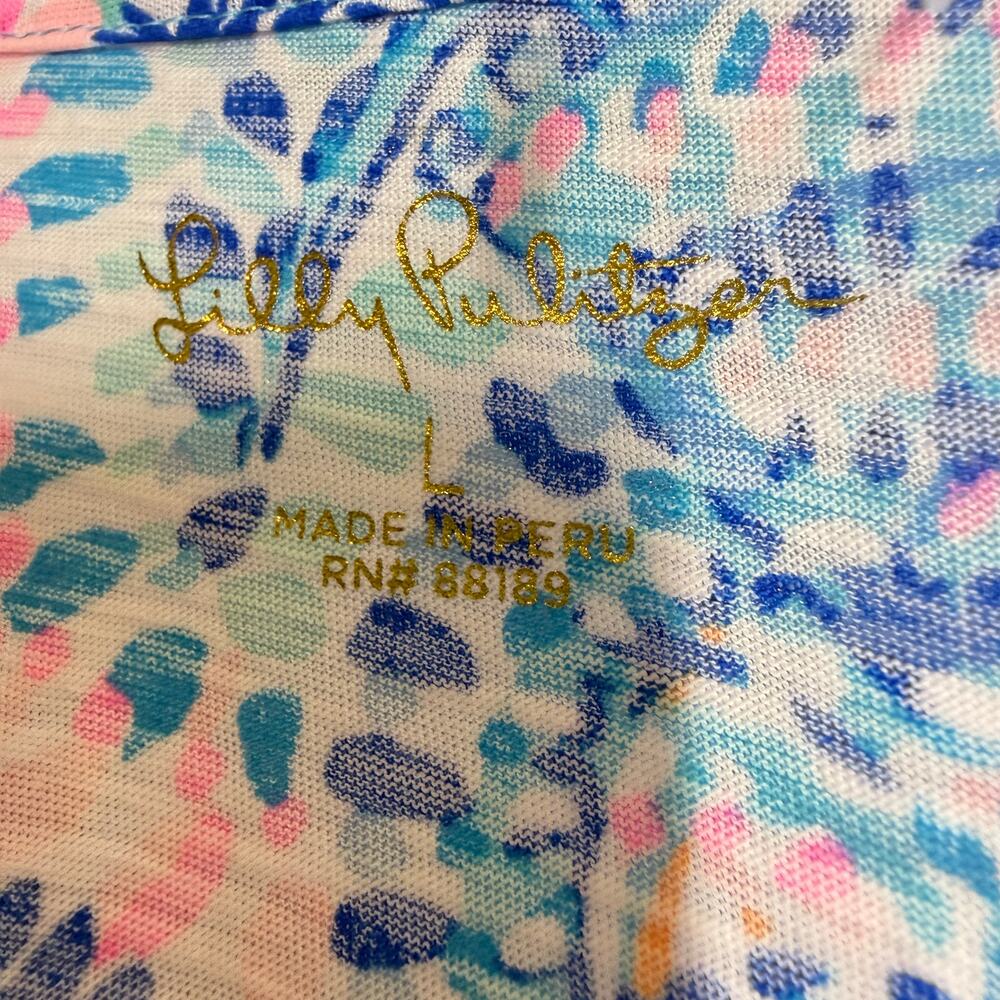 Lilly Pulitzer Etta V-Neck Tee Blue Grotto turtle print size L NWT coastal top - Picture 5 of 11